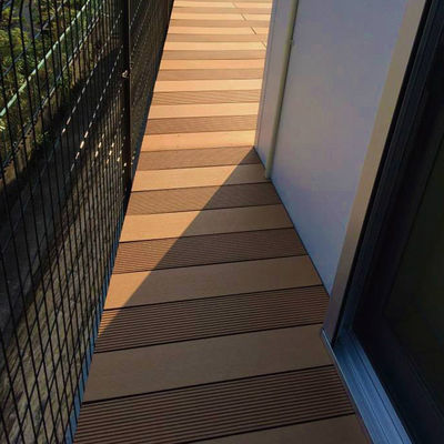 Good price WPC Eco Composite Deck Boards Panel Fireproof 20+ Years Longevity online
